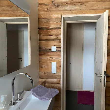 Apartmán Mit Charme Im Kuenstlerviertel In Der Stailamar In Susch